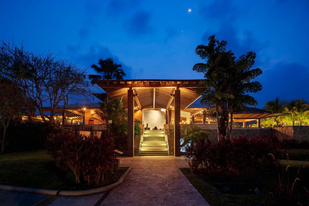Indura Beach & Golf Resort Curio Collection By Hilton Tela Exterior photo