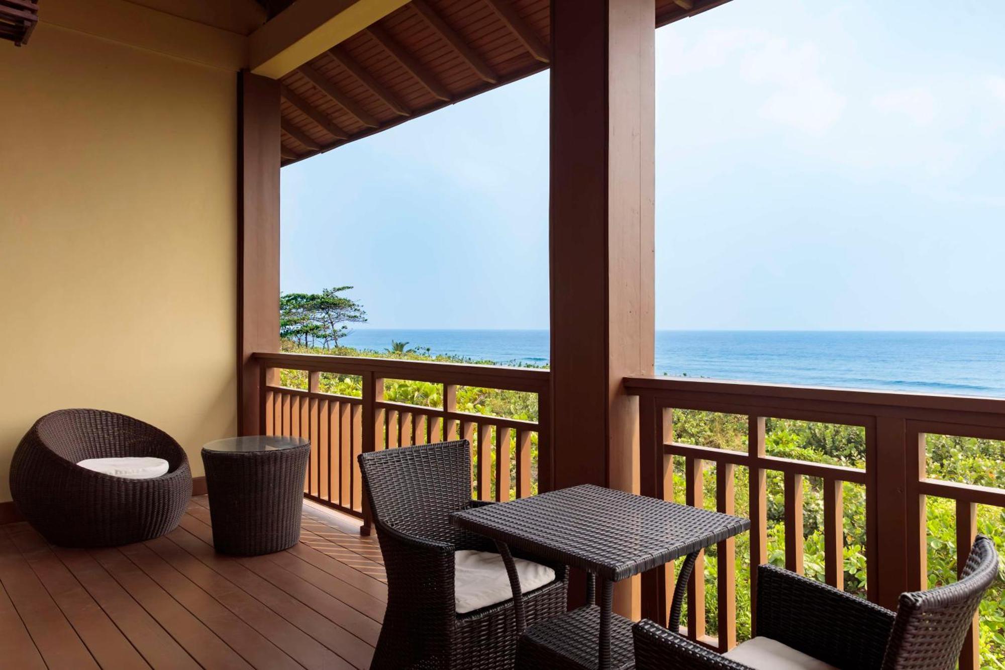 Indura Beach & Golf Resort Curio Collection By Hilton Tela Exterior photo
