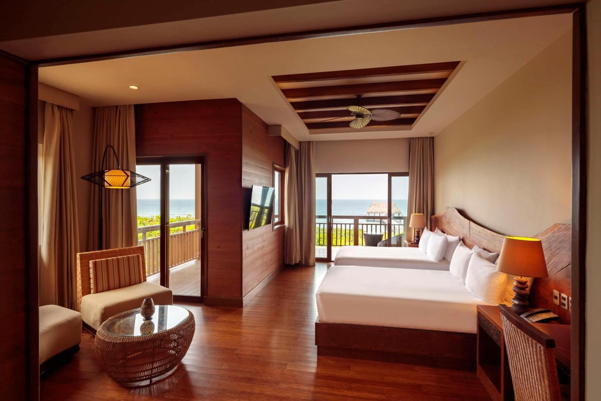 Indura Beach & Golf Resort Curio Collection By Hilton Tela Exterior photo